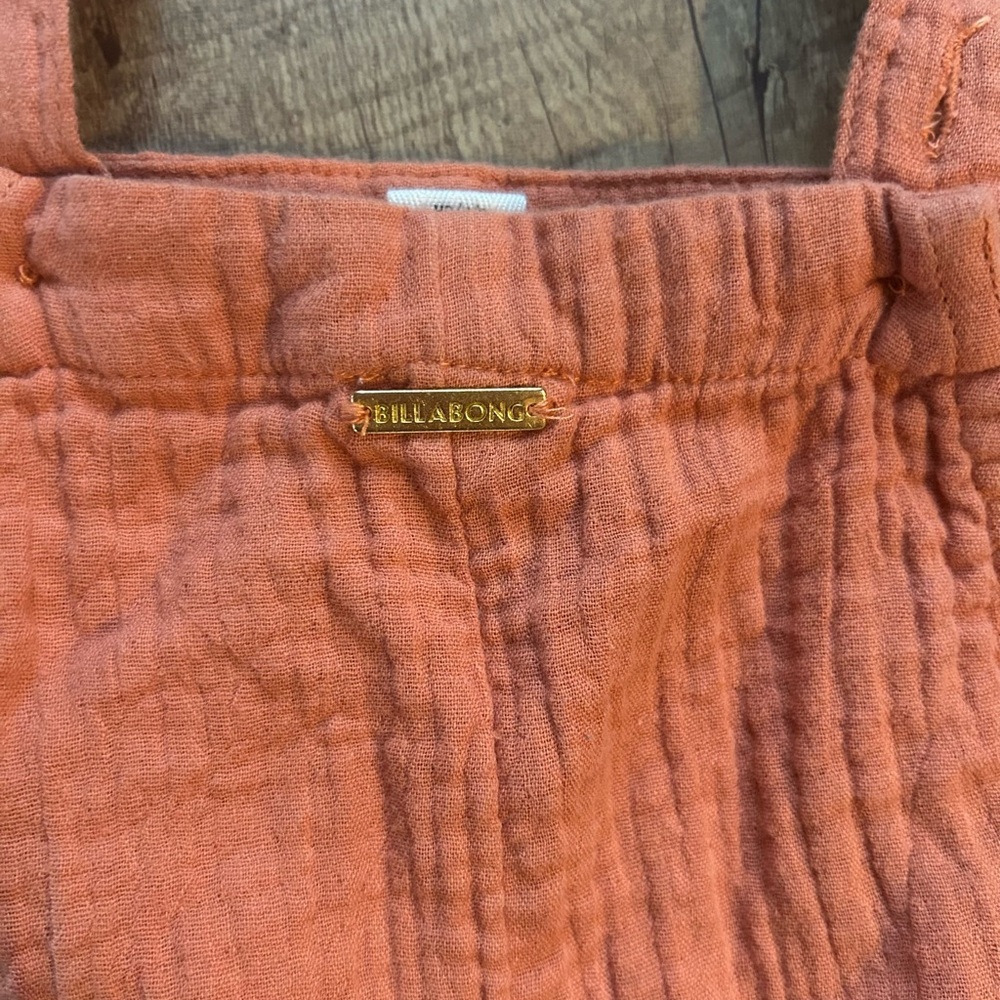 Billabong Gauze Overall Shorts Romper Coral Loose Fit Beachy Size Small - Picture 10 of 13